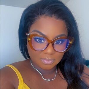 Meet your Posher, Faith